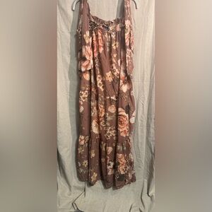 Women’s VICI Floral Maxi Dress - NWOT
